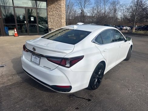 Certified 2025 Lexus ES 300h w/ Premium Package image 3