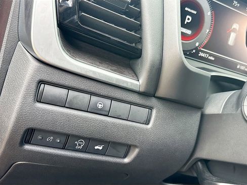 Used 2023 Nissan Rogue Platinum image 10