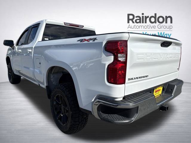Used 2022 Chevrolet Silverado 1500 LT AWD/4WD image 5
