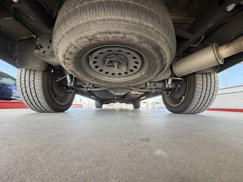 Used 2019 Cadillac Escalade ESV Platinum AWD/4WD image 23