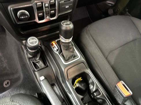 Used 2023 Jeep Wrangler Unlimited w/ Convenience Group image 20