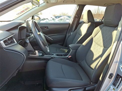 Certified 2023 Toyota Corolla Cross LE image 13