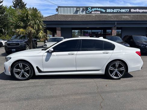 Used 2019 BMW 740i w/ Executive Package RWD image 9