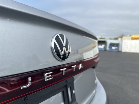 New 2025 Volkswagen Jetta SE image 31