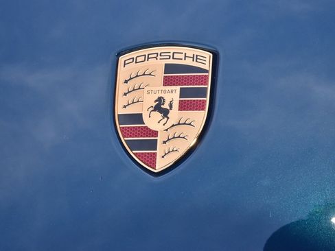 Used 2025 Porsche Cayenne Base image 39