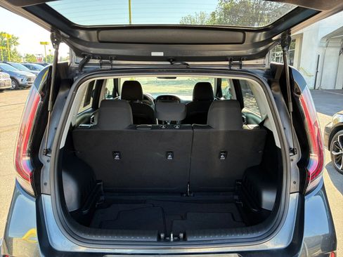 Used 2025 Kia Soul LX w/ LX Technology Package image 29