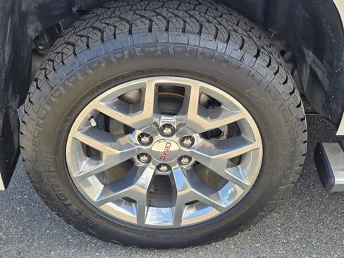 Used 2015 GMC Yukon SLT w/ Open Road Package AWD/4WD image 7