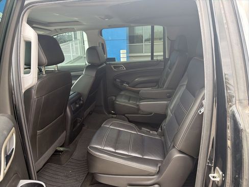 Used 2018 GMC Yukon XL Denali w/ Enhanced Security Package image 21