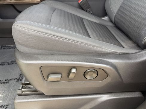 Used 2023 Chevrolet Silverado 1500 LT Trail Boss w/ LPO, Dark Essentials Package AWD/4WD image 24