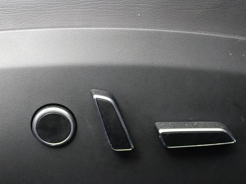 Used 2021 Tesla Model S Plaid image 36