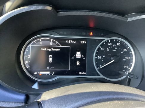 Used 2025 Nissan Versa SV w/ Trunk Package image 29