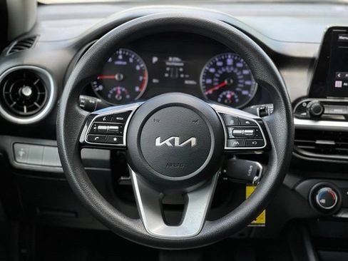 Used 2024 Kia Forte LXS FWD image 30
