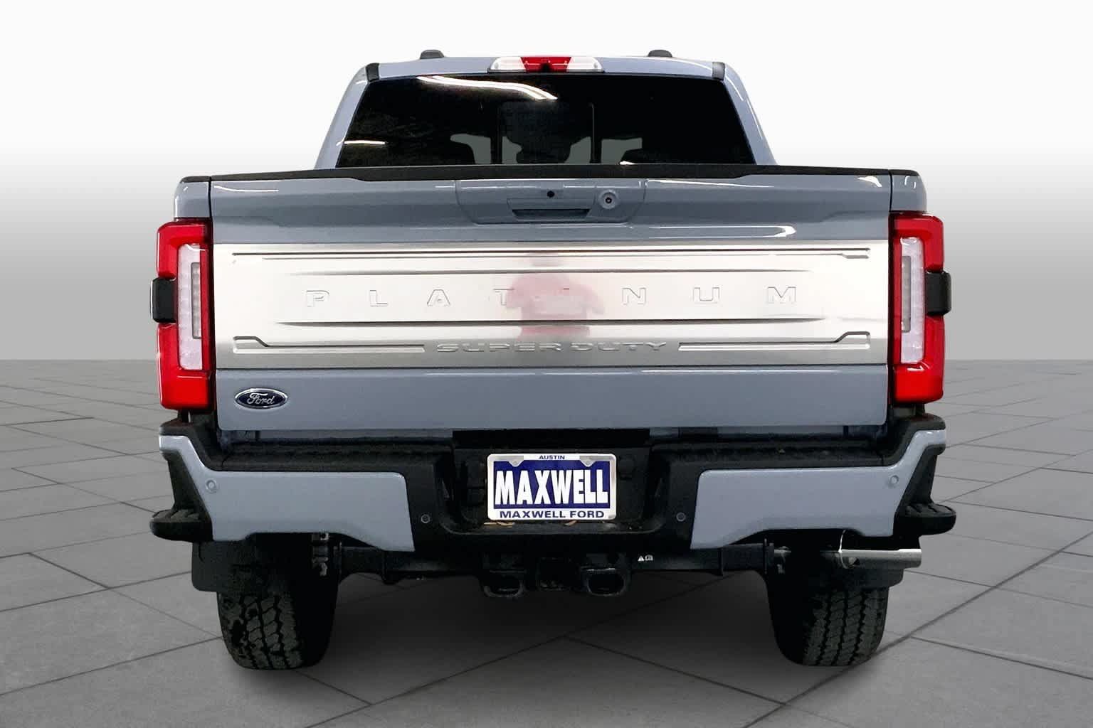 Used 2025 Ford F350 Platinum w/ Platinum Plus Package AWD/4WD image 5