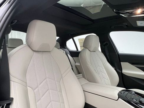 Used 2026 BMW 530i w/ M Sport Package image 7