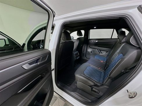 New 2025 Volkswagen Atlas Cross Sport SEL Premium R-Line image 17