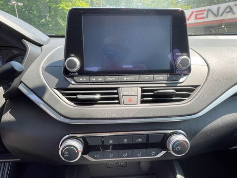 Used 2025 Nissan Altima 2.5 S image 12