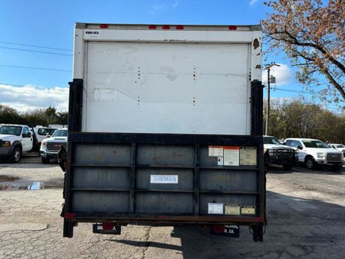 Used 2004 Ford E-350 and Econoline 350 Super Duty RWD image 5