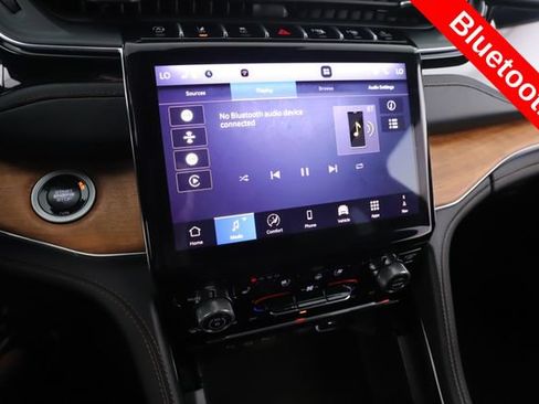 Used 2025 Jeep Grand Cherokee Summit AWD/4WD image 24