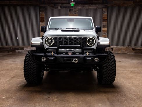 Used 2024 Jeep Wrangler Unlimited Rubicon 392 image 2