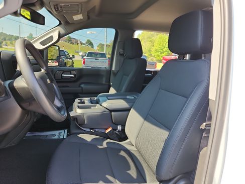 Used 2025 Chevrolet Silverado 2500 W/T AWD/4WD image 12