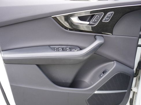 Used 2022 Audi Q7 3.0T Prestige image 23