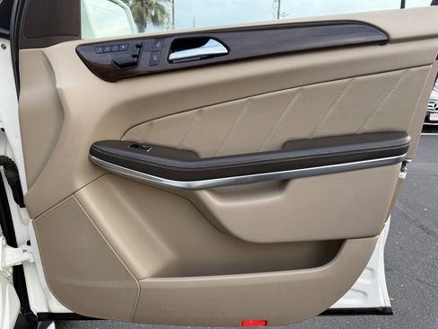 Used 2014 Mercedes-Benz GL 450 GL 450 4MATIC AWD 4dr SUV image 12