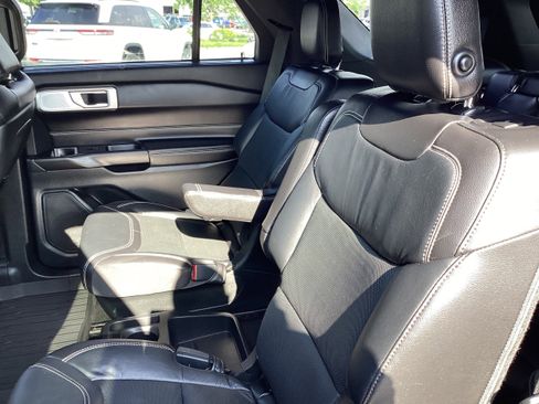 Used 2020 Ford Explorer ST w/ ST Street Pack AWD/4WD image 13