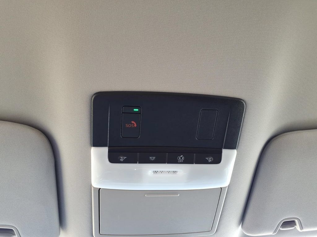 Used 2025 Nissan Pathfinder SL FWD image 26