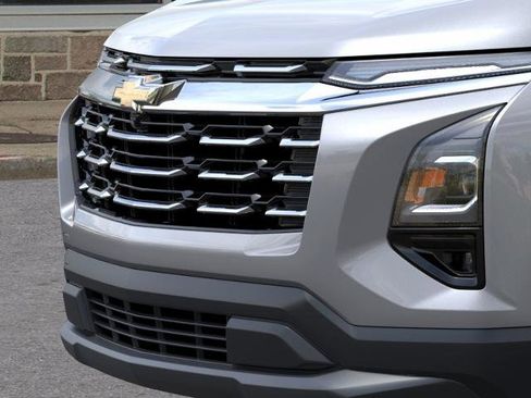 New 2026 Chevrolet Equinox LT w/ Convenience Package II AWD/4WD image 13