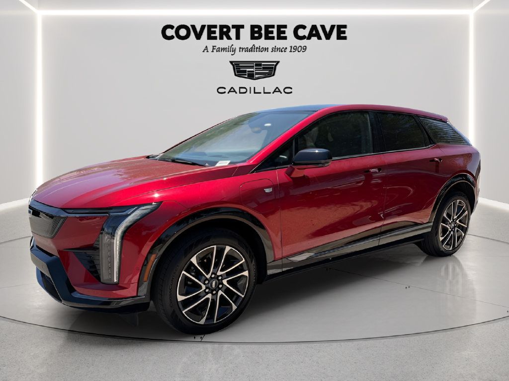 Certified 2025 Cadillac Optiq Sport 2 w/ LPO, Floor Liner Package AWD/4WD image 14