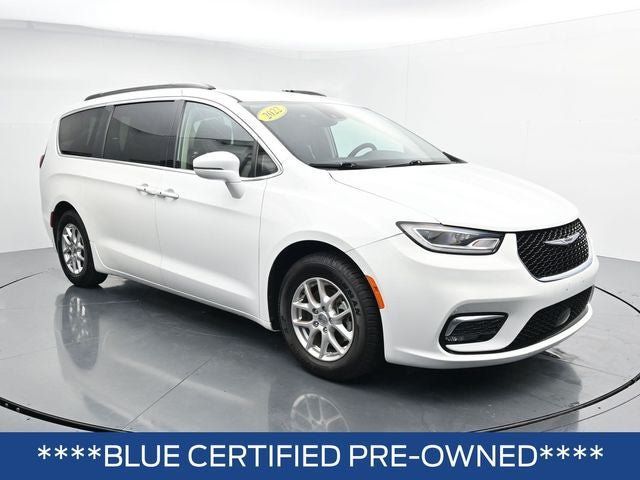 Used 2022 Chrysler Pacifica Touring-L FWD image 2