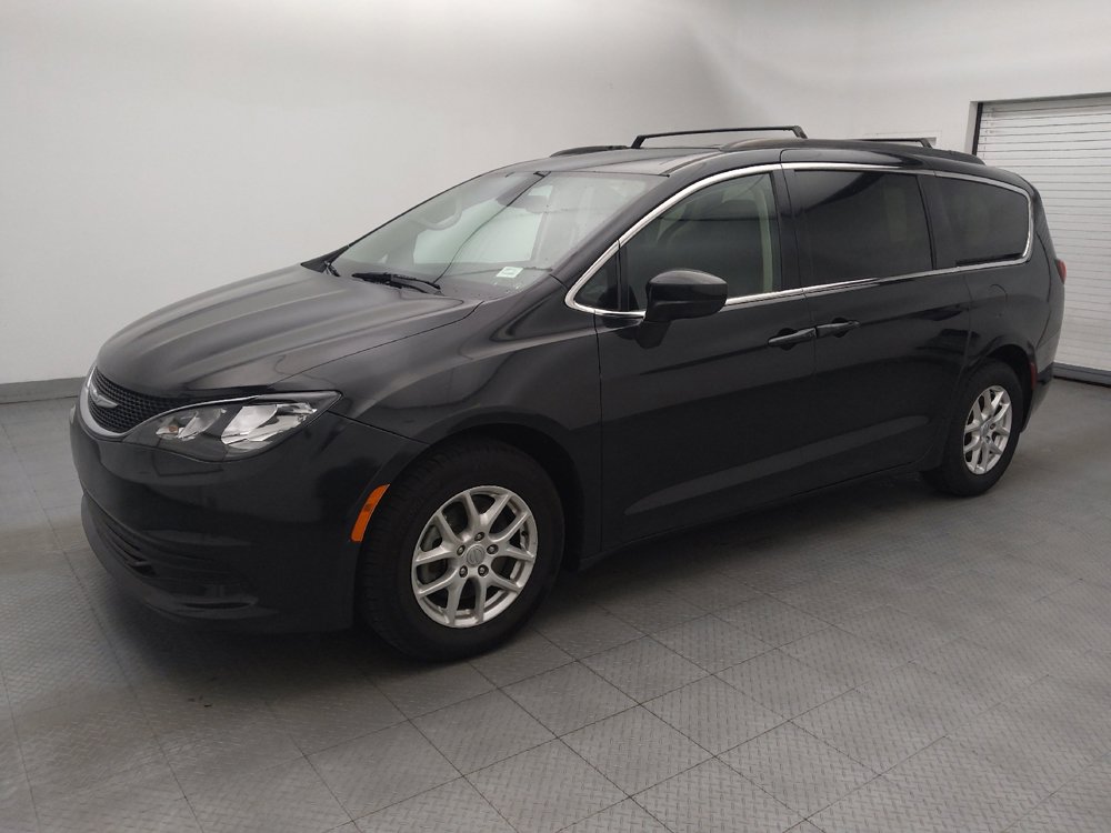 Used 2020 Chrysler Voyager Lxi FWD image 2