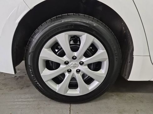 Used 2023 Toyota Corolla LE image 11