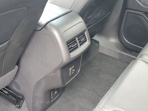 Used 2023 GMC Terrain SLT w/ Infotainment Package II FWD image 12