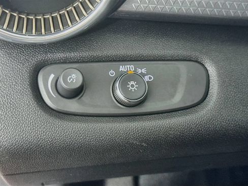 Used 2024 Chevrolet Trax ACTIV w/ Sunroof Package FWD image 20