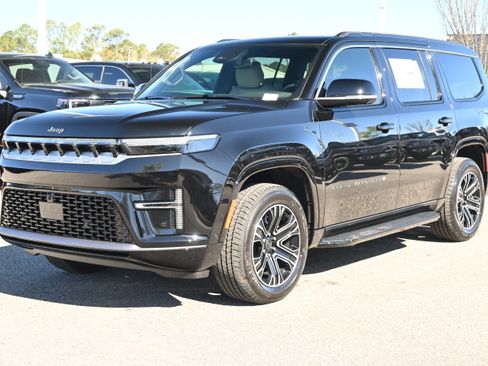 New 2026 Jeep Grand Wagoneer 4WD image 5