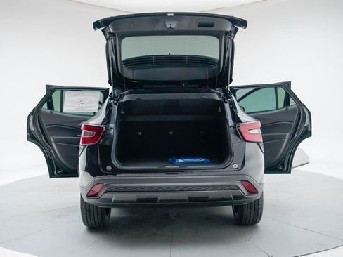 New 2026 Chevrolet Trax RS w/ Driver Confidence Package image 21