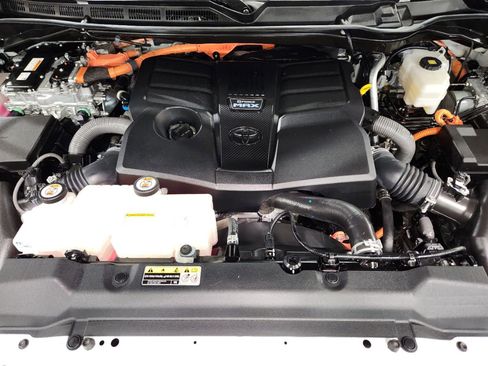 Used 2023 Toyota Tundra Limited image 52