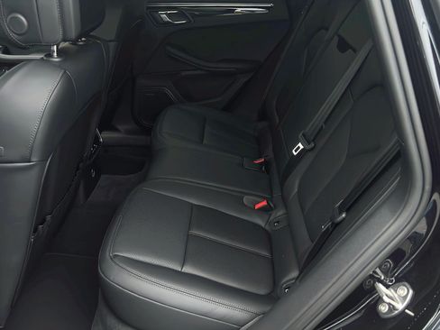 New 2026 Porsche Macan AWD/4WD image 16