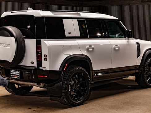 Used 2022 Land Rover Defender 110 X-Dynamic HSE image 10