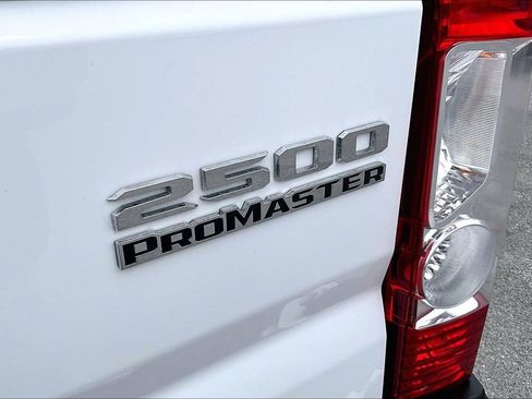 Used 2023 RAM ProMaster 2500 FWD image 8