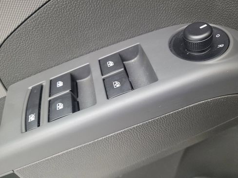 Used 2017 Chevrolet Sonic LT image 27