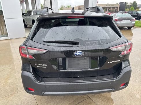 Used 2025 Subaru Outback Premium AWD/4WD image 6