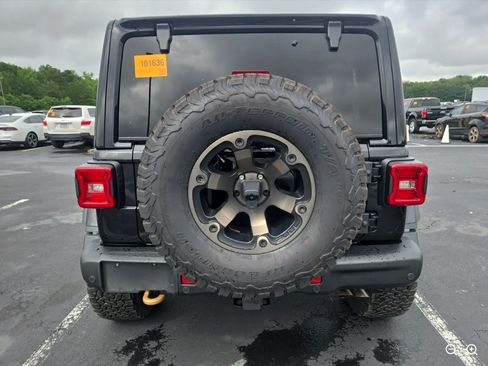Used 2022 Jeep Wrangler Unlimited Rubicon w/ Xtreme Recon 35" Tire Package AWD/4WD image 6