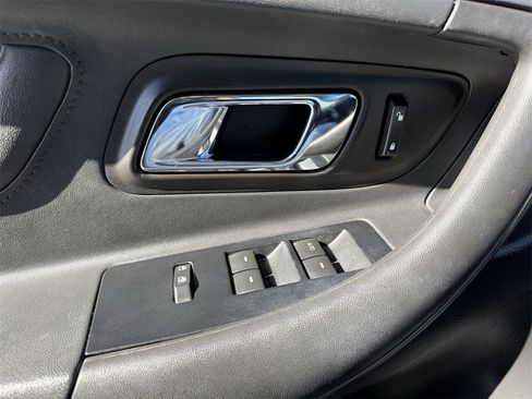 Used 2011 Ford Taurus SEL w/ 201A Rapid Spec Order Code image 23