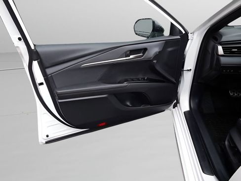Certified 2025 Toyota Camry SE w/ Convenience Package FWD image 15