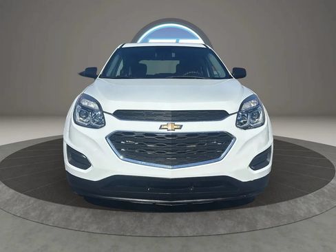 Used 2017 Chevrolet Equinox LS FWD image 9
