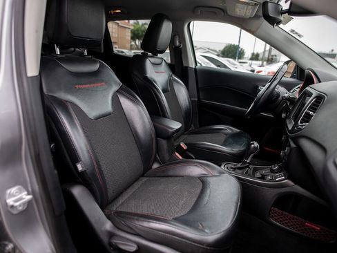 Used 2019 Jeep Compass Trailhawk image 15