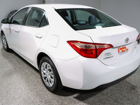Used 2019 Toyota Corolla LE image 9