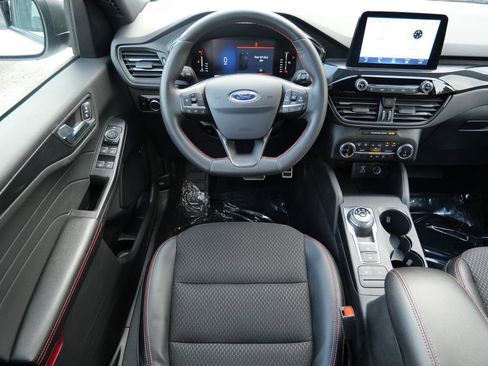 Certified 2023 Ford Escape ST-Line AWD/4WD image 17